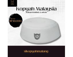 Peci Putih Malaysia  Simple, Stylish, dan Nyaman Dipakai Sehari-hari - Malang