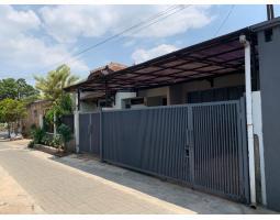 Dijual Rumah Kolonel Masturi Cimahi, Garasi Masuk 3 Mobil - Cimahi