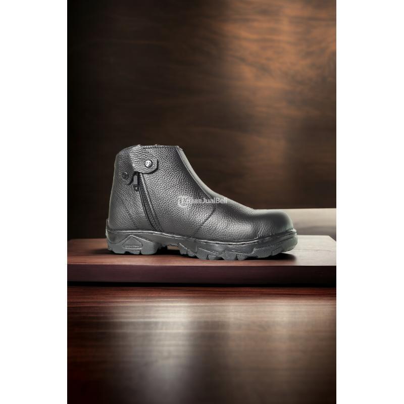 Sepatu Kualitas Terbaik Harga Terjangkau Warna Hitam - Sorong