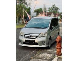Mobil Nissan Serena 2.0 HWS 2013 Bekas - Yogyakarta 