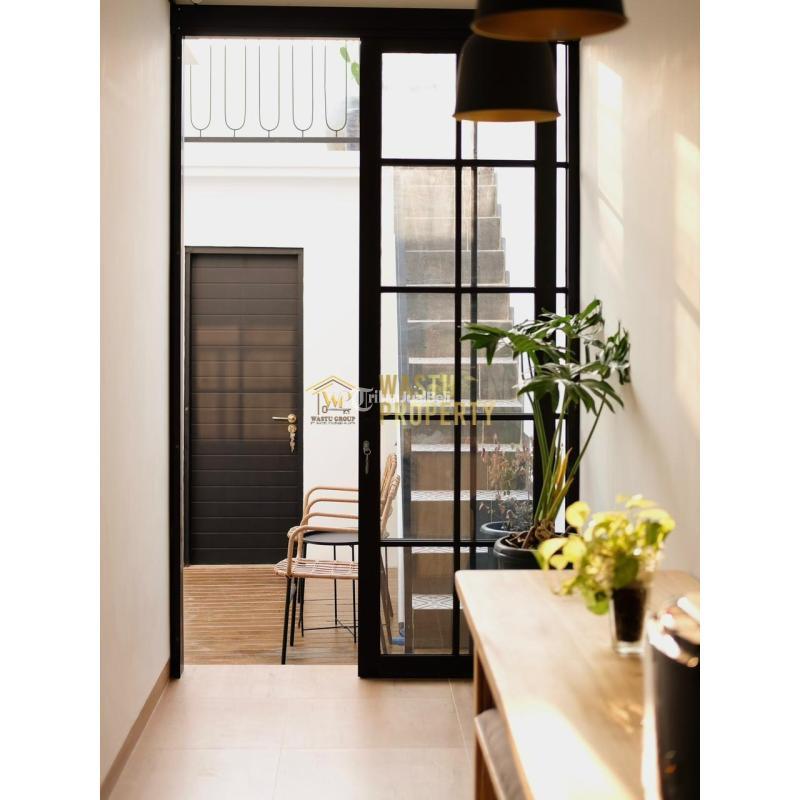 Dijual Villa, Lt. 153m2, Lb. 120m2, Shm, Private Pool, 2 Lantai, 6 menit SD Bias Palagan, Di Palagan, Ngaglik, Sleman - Yogyakarta,