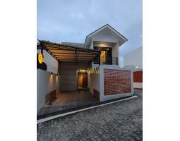 Dijual Villa,Lt. 129m2, Lb. 100m2, Shm, Fully Furnish, Private Pool, Dekat Obelix Village - Yogyakarta