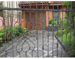 Dijual Rumah Mewah 4 Kamar Jakal, Hanya Selangkah dari UGM - Sleman 