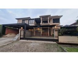 Dijual Rumah Mewah Arsitektur Cantik Lokasi Dekat Mall Summeracon - Tangerang Selatan