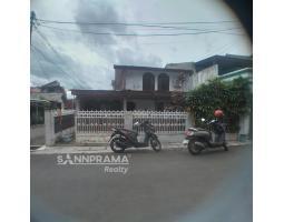 Dijual Rumah Second Hook Luas di Perumnas Beji - Depok