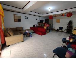 Dijual Rumah, LT. 304m2, LB. 144m2, SHM, Hadap Utara Timur, Taman Kota - Jakarta Barat