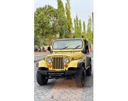 Mobil Jeep CJ7 Bensin 1984 Bekas - Yogyakarta 