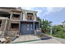 Dijual Rumah Mewah 2 Lantai Lokasi Strategis Dekat Tol Cileunyi - Bandung