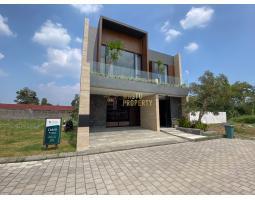 Dijual Rumah Impian Ternyaman, 3 Lantai, Lt. 268m2, Lb. 249m2, Shm, Hanya 6 Km Dari UGM, Sleman - Yogyakarta