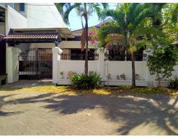 Dijual Rumah Siap Huni di Jalan Kutisari Tipe 200 4KT 2KM Legalitas SHM - Surabaya