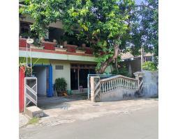 Dijual Rumah Gentan Luwes Tepi Jalan Desa Cocok Buat Usaha dan Kantor - Solo 