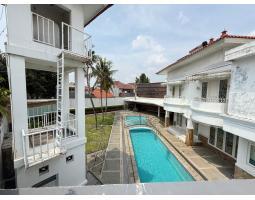 Dijual Rumah Mewah Murah 2 Lantai SHM Cash Only di Perum Rancho, Tanjung Barat - Jakarta Selatan