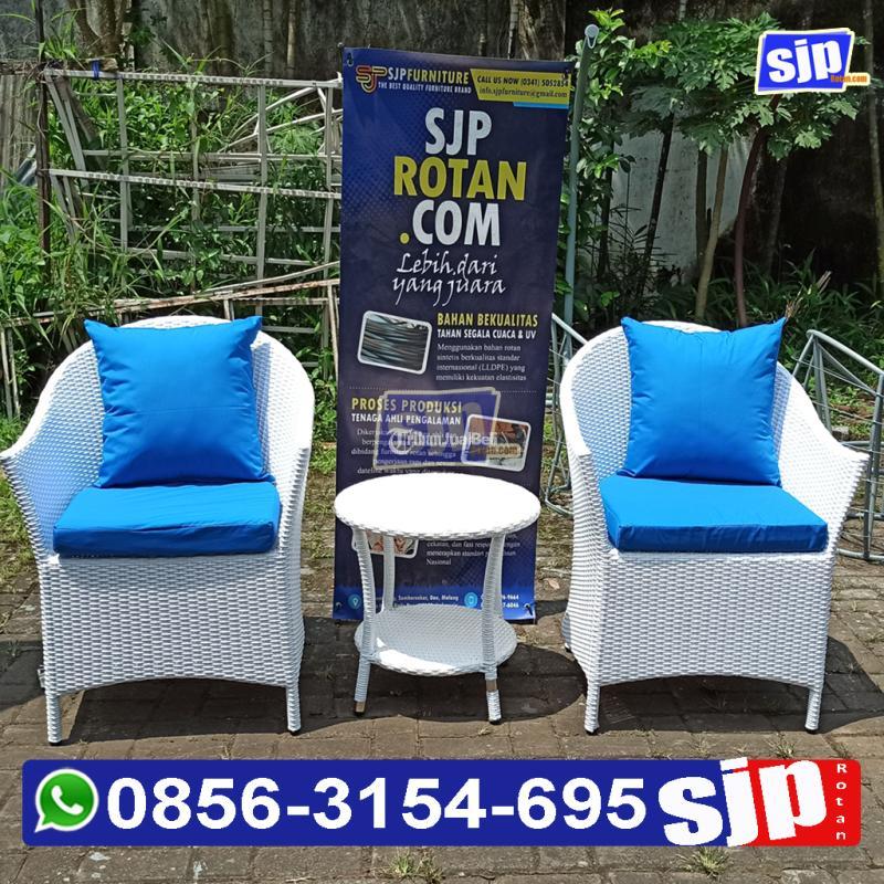 Pengrajin Kursi Teras Rotan Sintetis - Malang