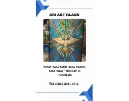 Motif Malaikat Kaca Patri Grafir Inlay Gereja - Belitung Timur