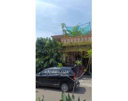 Dijual Rumah Cantik 2 Lantai, LT. 170m2, LB. 220m2, SHM, di Cluster Kebalen, Dekat ke RS Tiara Bekasi - Bekasi