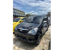 Mobil Daihatsu Xenia Tahun 2011 Bekas - Bekasi 