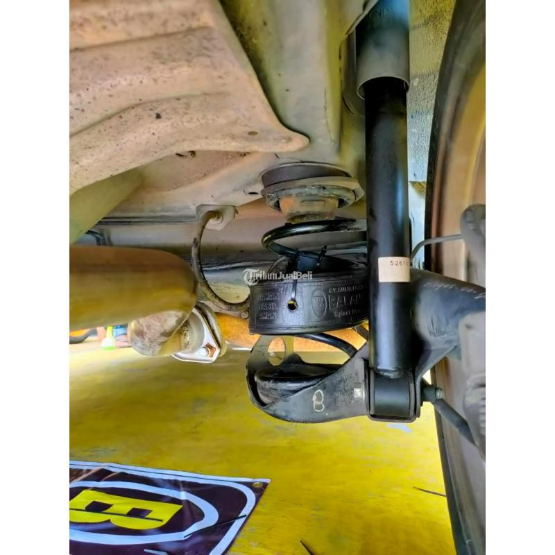 Mobil Gruduk Di Jalan Berlubang Atasi Dengan Pasang Spring Buffer Balance - Batam