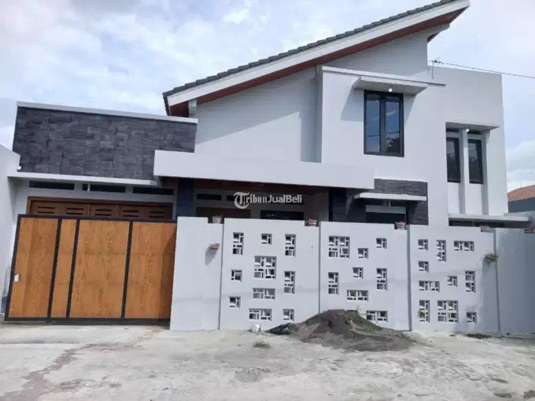 Dijual Rumah Baru, LT. 150m2, LB. 200m2, SHM, Hadap Barat, Strategis, Dekat Rumah Tinggal Pak Jokowi, Banyuanyar, Banjarsari - Solo