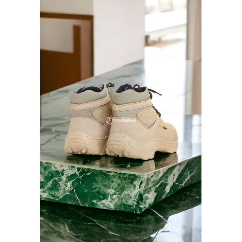 Sepatu Safety Tahan Dingin Caringin - Sukabumi 