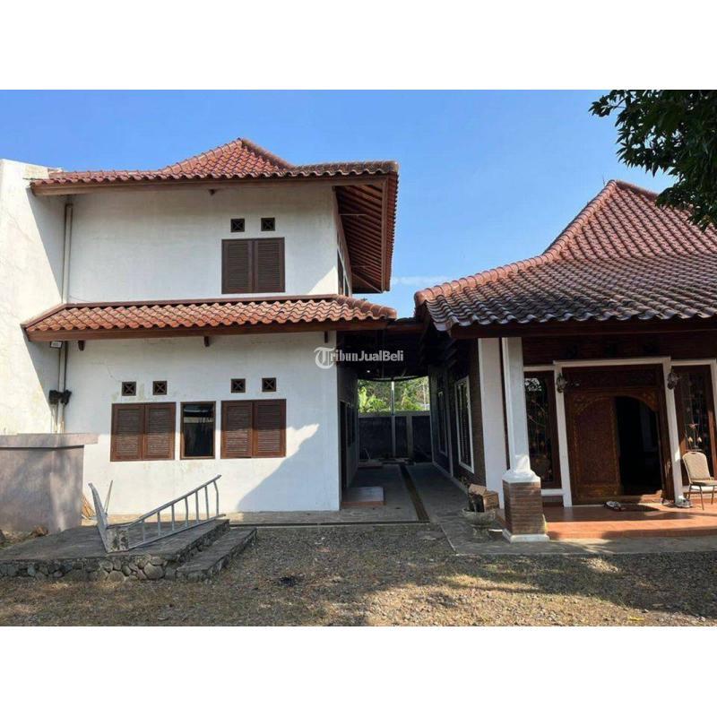 Dijual Villa Bagus Dekat Pantai di Jalan Raya Senggigi - Lombok Barat