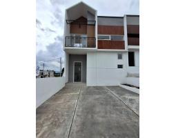 Dijual Rumah Hunian Modern Minimalis 2 Lantai Dekat Pasar Madyopuro - Malang