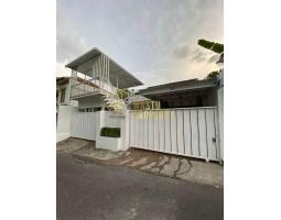 Dijual Rumah Second, Lt. 273m2, Lb. 200m2, Shm, 2 Menit Sma N 2 Ngaglik, Di Ngaglik, Sleman - Yogyakarta