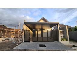 Dijual Rumah Baru, Lt. 203m2, Lb. 120m2, Shm, Luas, Siap Huni, Timur Candi Sambisari, Kalasan, Sleman - Yogyakarta