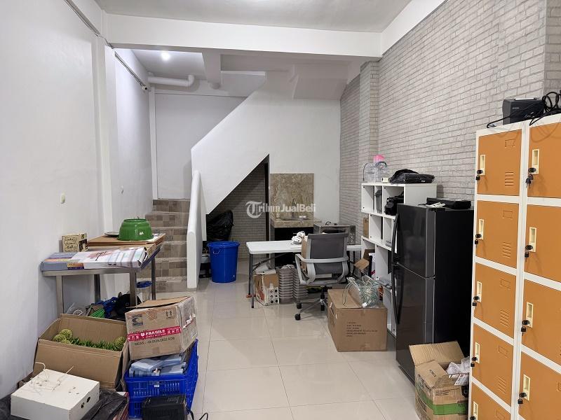 Jual Bekas Ruko Lantai 3 Luas 85 m2 SHM area Panjer Bali - Denpasar