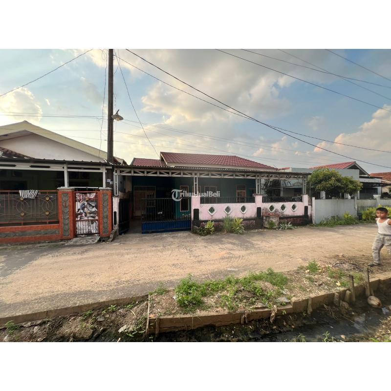 Jual Rumah Tipe 90 Bekas Siap Huni Di Perumahan Banyuasin Palembang Tanah Luas Banget - Banyuasin