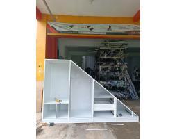Lemari Bawah Tangga Aluminium Solusi Penyimpanan Efisien dan Estetis - Jember