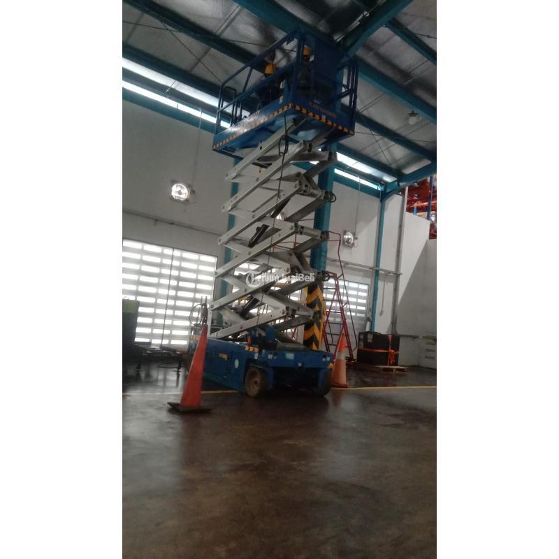 Sewa Scissor Lift Ketinggian 8 Meter, 10 Meter, 12 Meter, 14 Meter dan 16 Meter - Surabaya