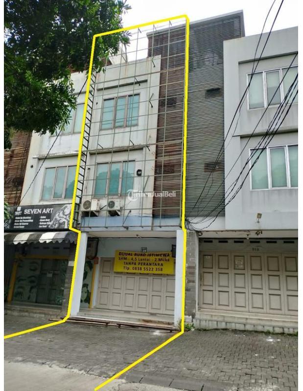 Dijual Ruko, Luas 300M2, SHM, Dekat Exit Tol Pasteur, di Sukawarna, Cicendo - Bandung