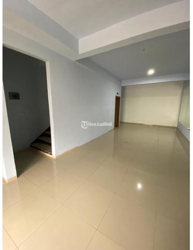 Dijual Ruko, Luas 300M2, SHM, Dekat Exit Tol Pasteur, di Sukawarna, Cicendo - Bandung