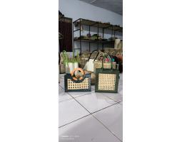 Tas Parcel Anyam Bambu Vynil Tas Hampers Anyam Bambu Pandan - Jakarta Selatan