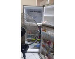 Service Panggilan Kulkas Frezeer Showcase Mesin Cuci Dll Siap Datang - Pekanbaru 