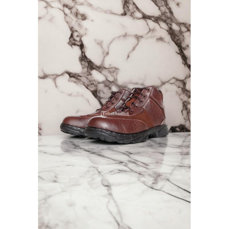 Diskon Sepatu Safety Warna Coklat - Dumai