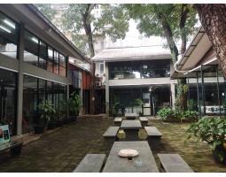 Dijual Rumah Hoek 2 Lantai di Gedung Hijau Raya Pondok Indah, Hanya 7 Menit ke Tol Pondok Pinang - Jakarta Selatan