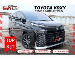 Mobil Toyota Voxy 2.0 Facelift TSS 2022 Bekas Tdp 8 Juta - Jakarta Utara