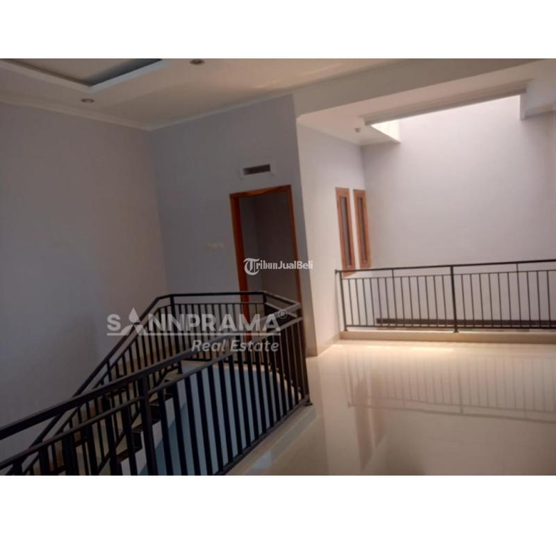 Dijual Rumah 2 Lantai Luas 4KT 3KM SHM dalam Cluster Permata Depok Regency - Depok