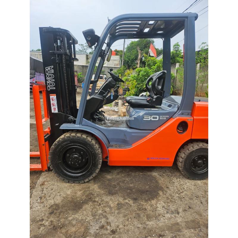 Jasa Sewa Forklift Terbaik dan Terpercaya - Bandung 