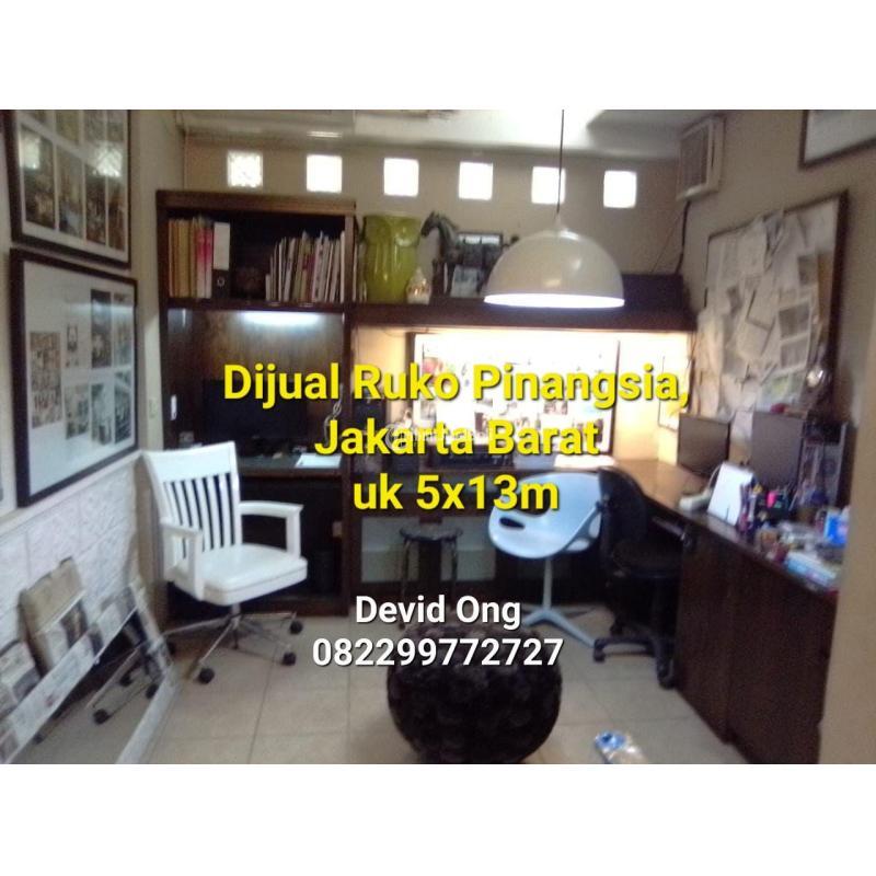 Dijual Ruko Pinangsia 4 Lantai Luas 250m2 SHM - Jakarta Barat