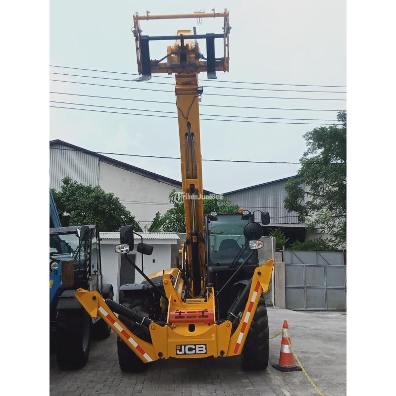 Telehandler Kapasitas 3-4 Ton - Mojokerto