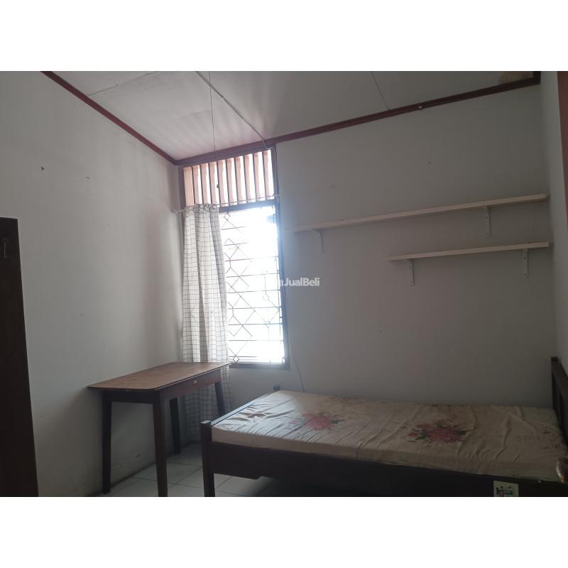 Dijual Rumah SHM Lingkungan Sunyi dan Strategis - Jakarta Selatan