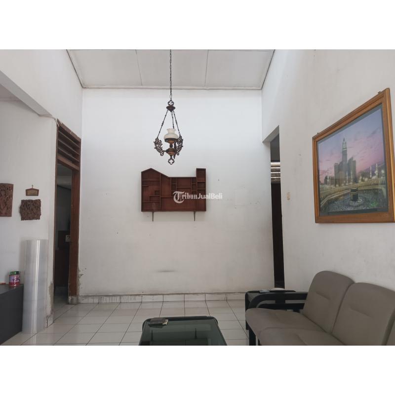 Dijual Rumah SHM Lingkungan Sunyi dan Strategis - Jakarta Selatan