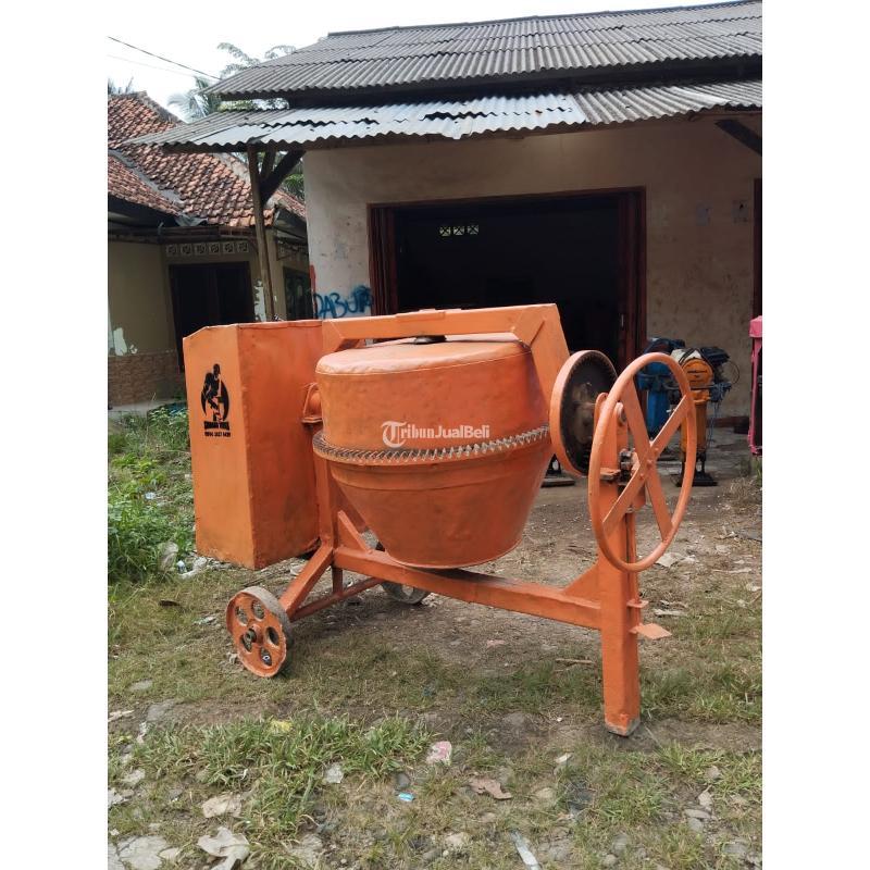 Mixer Cor Beton CM Mesin 8PK Kondisi Siap Kerja Jatiasih - Bekasi