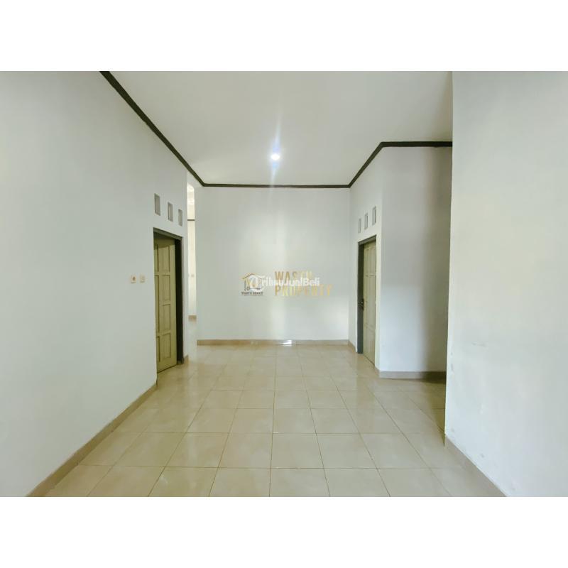 Jual Rumah Second Bagus Dan Luas 141 m2 Di Pusat Kalasan - Sleman