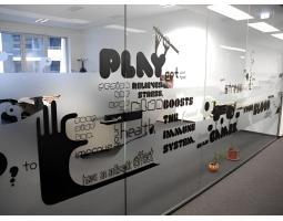 Sticker Kaca di Pluit - Jakarta Utara