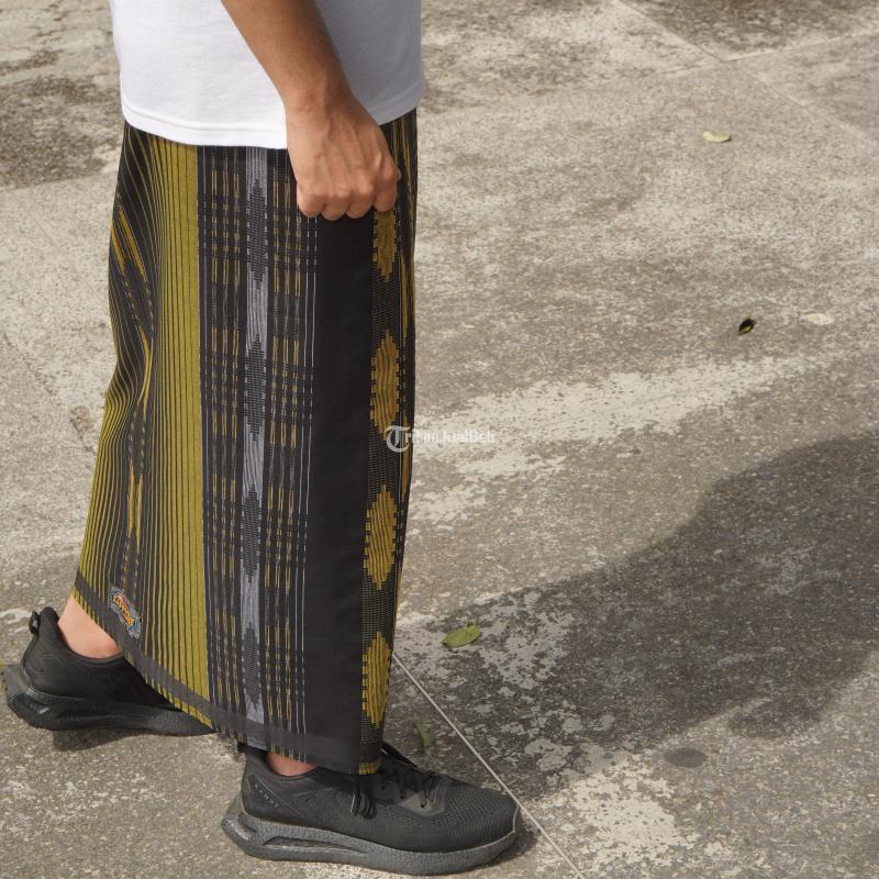 Rekomendasi Sarung Tenun Dengan Banyak Motif - Kediri Kota