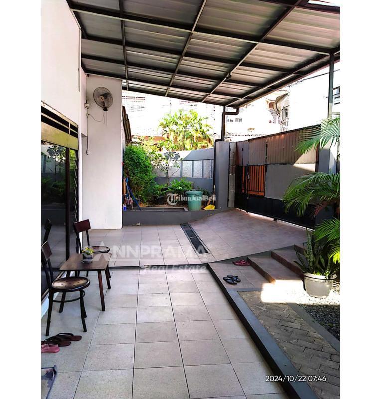 Dijual Rumah Hook Ada 4 Unit Kios, Kebon Jeruk Dekat Kampus Binus - Jakarta Barat