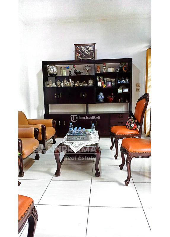 Dijual Rumah Hook Ada 4 Unit Kios, Kebon Jeruk Dekat Kampus Binus - Jakarta Barat